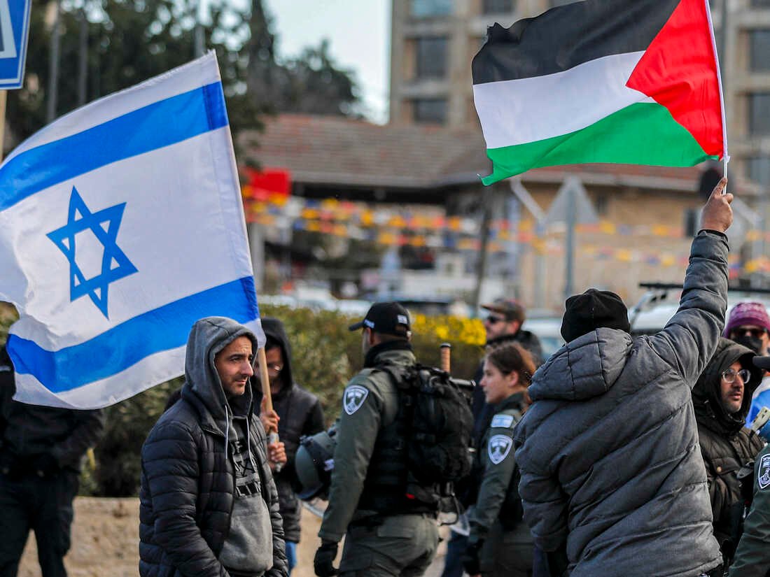 ইসরায়েল-ফিলিস্তিন সংঘাত – অতীতের শেকড়, বর্তমান সংঘর্ষ ও ভবিষ্যতের পথ